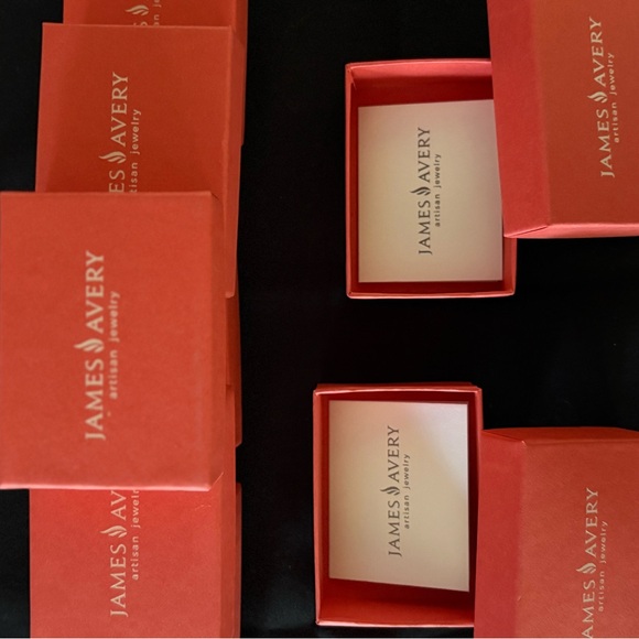James Avery Vibrant Red Gift Boxes 8 - Picture 3 of 3